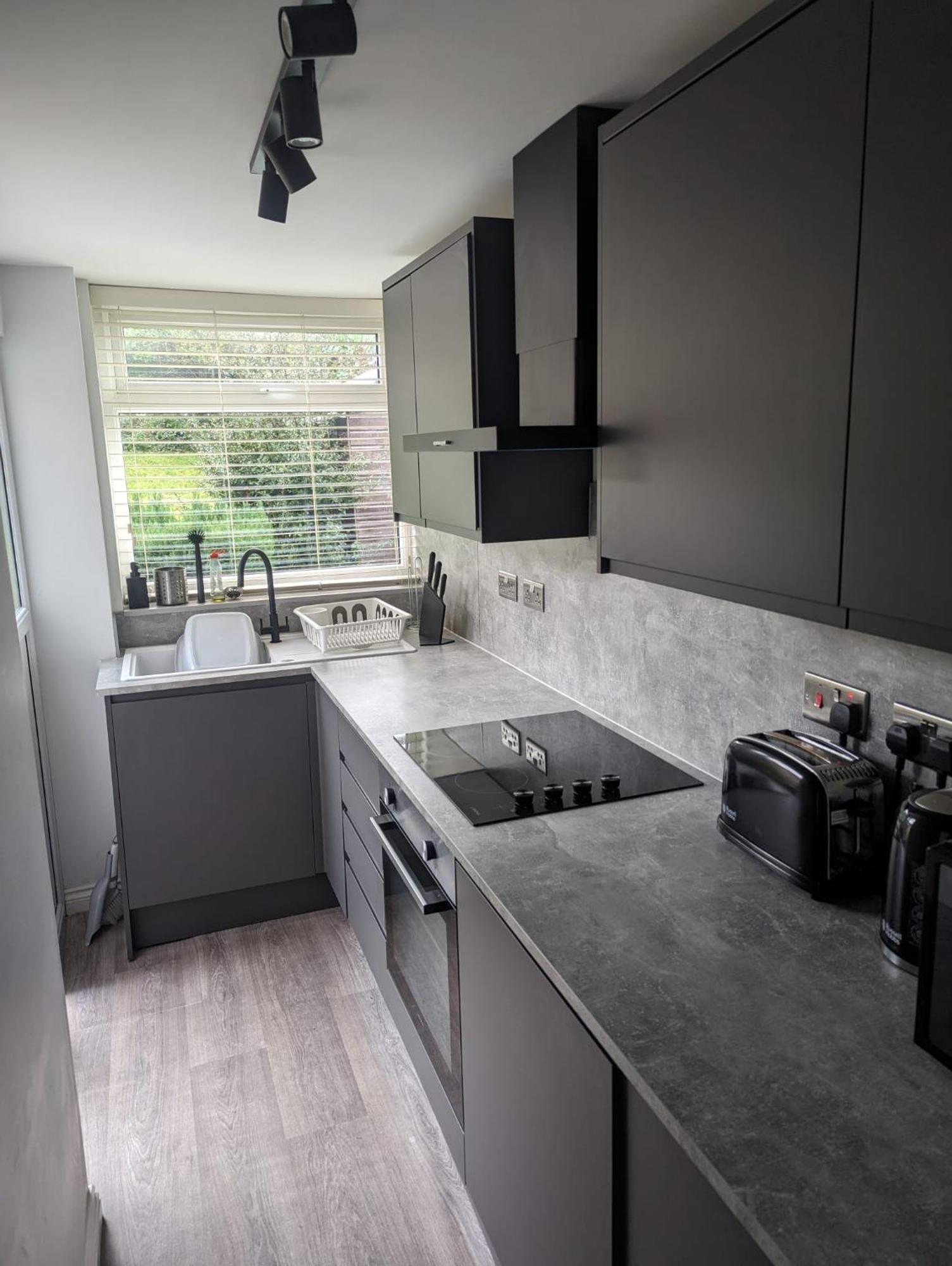 Modern 3 Bedroom Home, Close To Centre And Peak District Holiday home *
